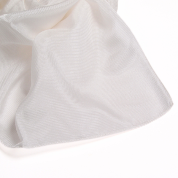 222 Foulard en soie à rayures 222 Foulard en soie à rayures