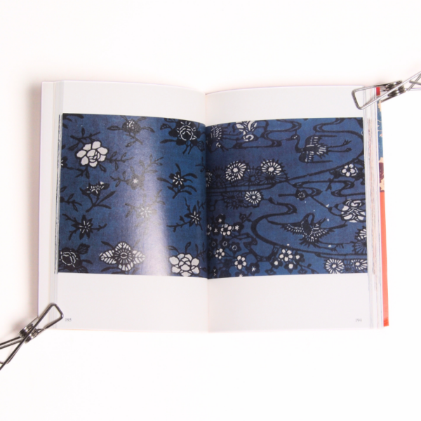 Livre Ryukyu Bingata Traditional Clothes of Okinawa Livre Ryukyu Bingata Traditional Clothes of Okinawa